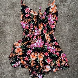 S Mossimo flower romper